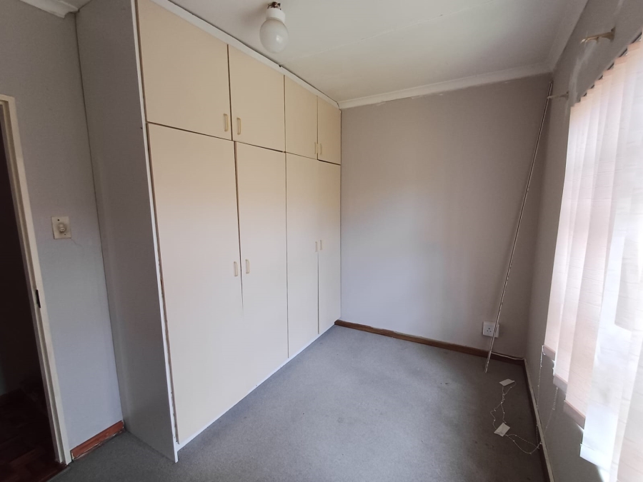 To Let 3 Bedroom Property for Rent in Wavecrest Eastern Cape